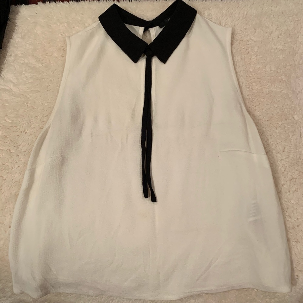 Peter Pan collar, tie bow, sleeveless blouse top